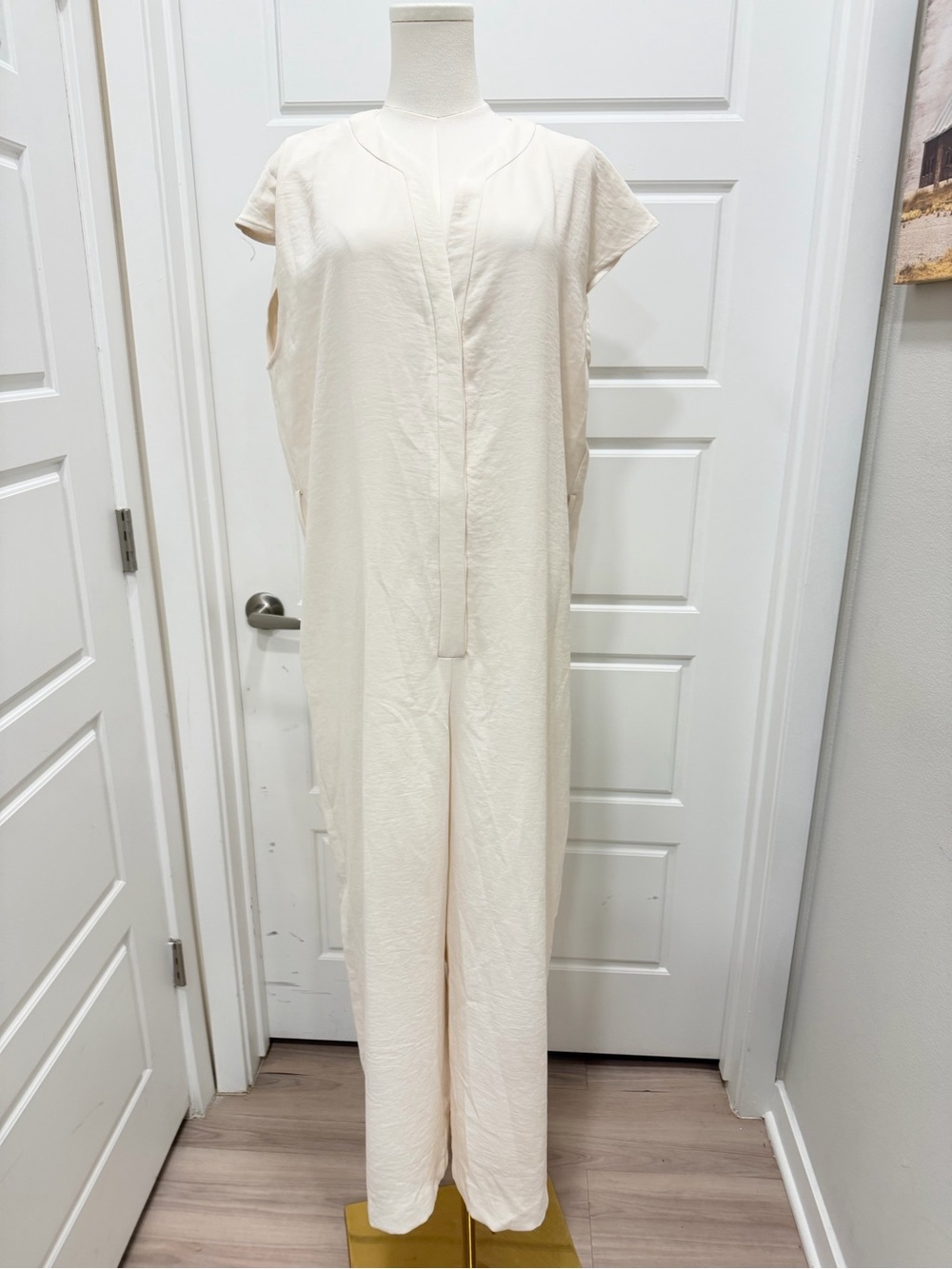 Zara Ivory Cap-Sleeve Wide-Leg Jumpsuit with Statement Belt - Picture 2 of 9